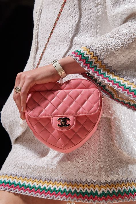 borsa cuore chanel prezzo|Chanel borse shop.